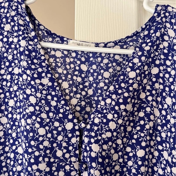 blouse - Picture 5 of 6